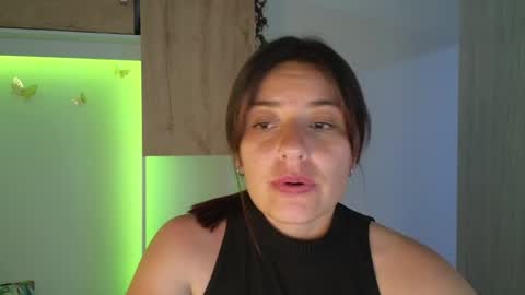 esmeralda_calderon online show from 04-22-26, 10:44