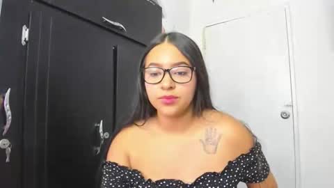 esmeralda_diaz_ online show from 02-26-26, 06:01