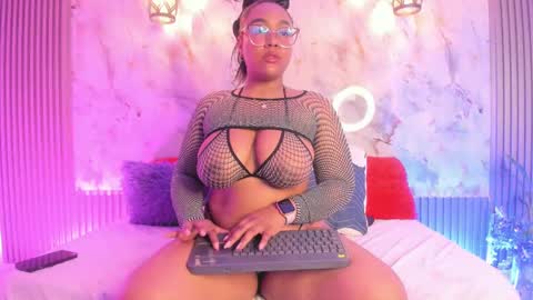 esmeralda online show from 02-22-25, 12:29
