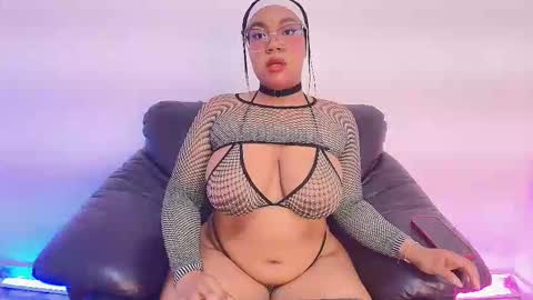 esmeralda online show from 11-14-25, 09:19