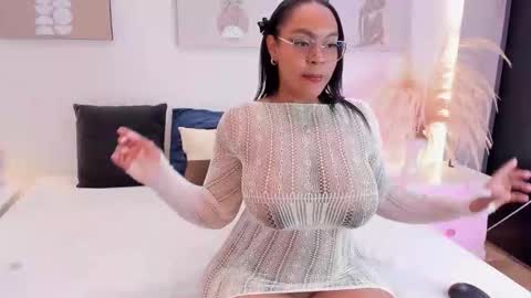 esmeralda online show from 02-14-26, 04:53