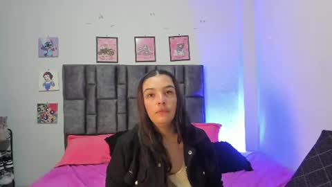 Perla online show from 06-21-26, 06:16