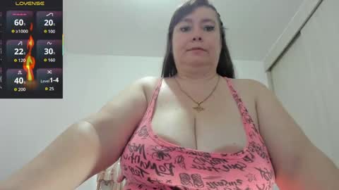 Esmeralda online show from 05-30-26, 05:15