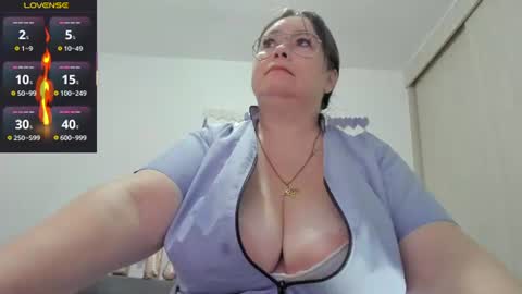 Esmeralda online show from 07-23-26, 01:58