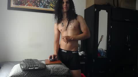 Snapshot of esnaider_man chatting on 06-06-26, 04:12 Esnider online show from 06-06-26, 04:12