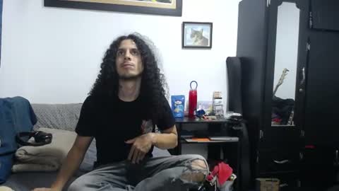 Snapshot of esnaider_man chatting on 06-17-26, 12:02 Esnider online show from 06-17-26, 12:02