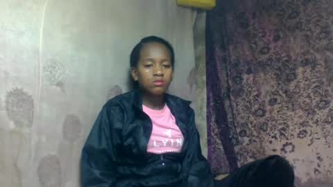 estancelee online show from 06-21-26, 12:35