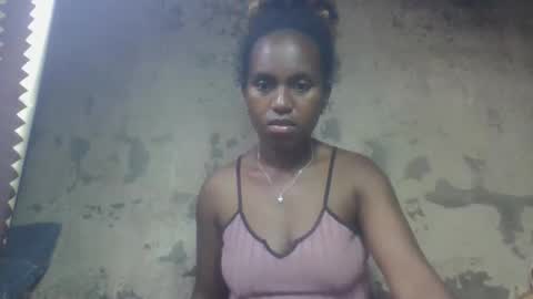 Snapshot of estanie chatting on 09-27-25, 07:46 estanie online show from 09-27-25, 07:46