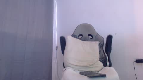 Snapshot of esteban7984068 chatting on 12-25-24, 06:19 esteban online show from 12-25-24, 06:19