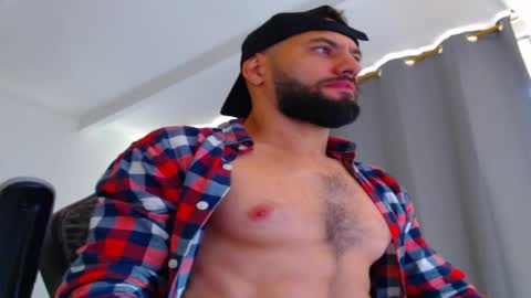 Snapshot of esteban7984068 chatting on 10-11-25, 02:59 esteban online show from 10-11-25, 02:59