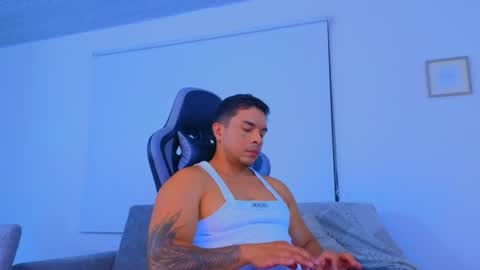 ESTEBAN online show from 06-26-26, 02:21