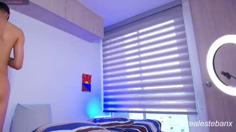 Snapshot of esteban_knight chatting on 09-30-25, 09:42 E S T E B A N online show from 09-30-25, 09:42