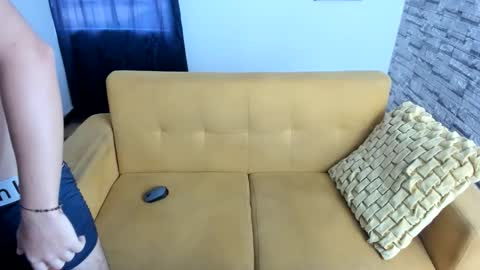 Snapshot of esteban_rios_ chatting on 11-30-25, 11:47 Esteban Rios online show from 11-30-25, 11:47