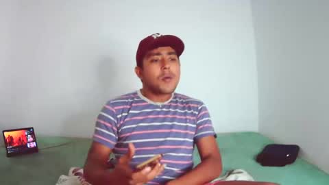 Snapshot of esteban_verg chatting on 12-11-24, 05:26 wailer1996 online show from 12-11-24, 05:26