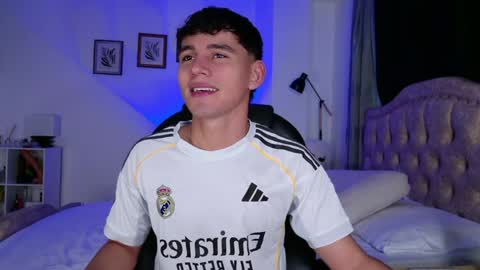 Esteban online show from 04-08-26, 10:59