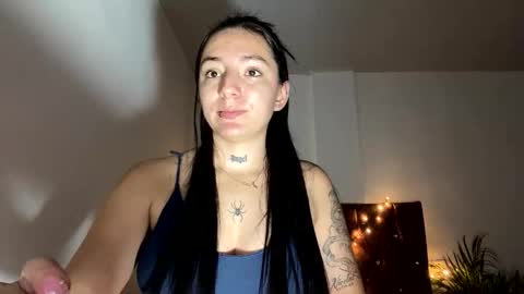Snapshot of estefa1 chatting on 04-08-26, 05:29 estefa1 online show from 04-08-26, 05:29