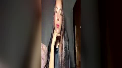 Snapshot of estefa1 chatting on 06-18-26, 06:35 estefa1 online show from 06-18-26, 06:35