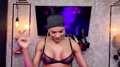 estefania1812 online show from 02-25-26, 05:39