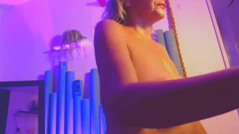 estelamaris online show from 03-09-25, 04:38