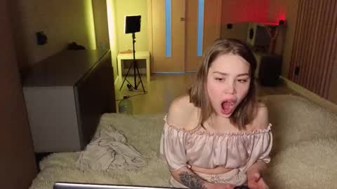 Snapshot of estelle_every chatting on 02-05-26, 07:07 Estelle online show from 02-05-26, 07:07