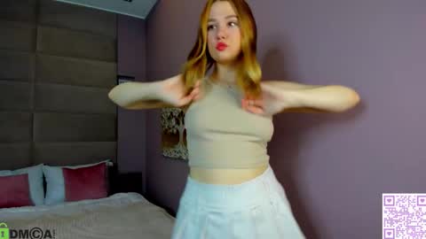 Ester online show from 09-17-25, 12:56