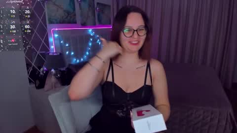 Odelia online show from 12-23-24, 05:06