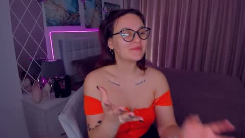 Odelia online show from 01-12-25, 05:34