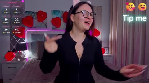 Odelia online show from 02-15-25, 05:39