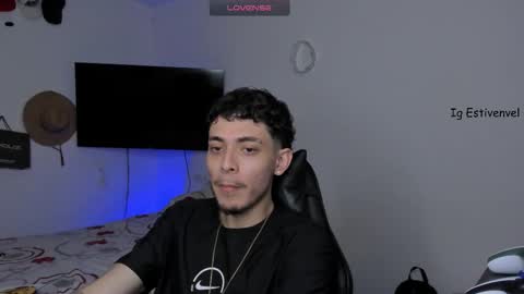 estivenvel online show from 10-20-25, 05:57