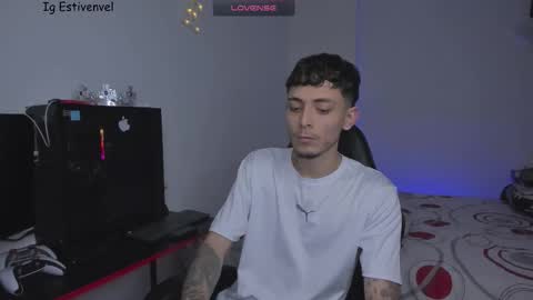 estivenvel online show from 03-12-26, 10:05