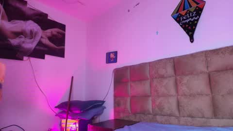 Estrella online show from 10-11-25, 11:53