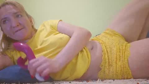 Snapshot of estrellawalters chatting on 01-11-25, 01:53 estrellawalters online show from 01-11-25, 01:53