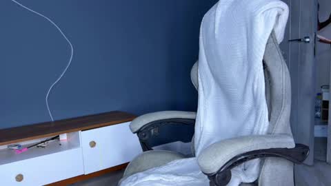 Alex online show from 01-18-25, 12:04