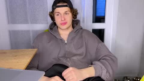 Alex online show from 04-28-26, 06:02