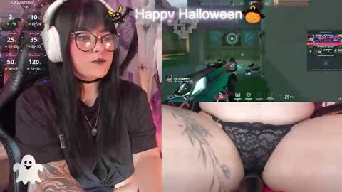 Aura online show from 10-30-25, 01:01