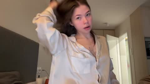 Snapshot of eternal_infinite chatting on 01-18-25, 12:57 nika 3 online show from 01-18-25, 12:57