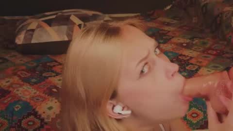 Snapshot of eternalophelia chatting on 06-11-26, 02:53 Sophia online show from 06-11-26, 02:53