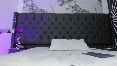 ethaancox online show from 03-08-26, 02:04