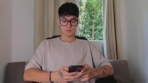 etham_wolf1 online show from 04-22-26, 05:03