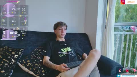 ethan and ava online show from 12-04-25, 01:20