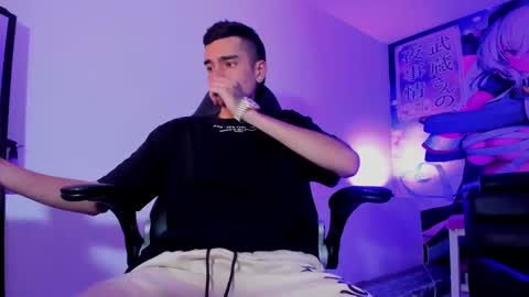 Snapshot of ethan_boy_ chatting on 09-08-25, 09:58 Ethan online show from 09-08-25, 09:58