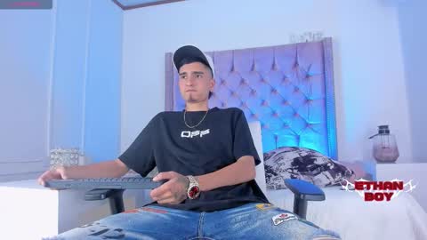 Snapshot of ethan_boy_ chatting on 11-29-25, 09:40 Ethan online show from 11-29-25, 09:40