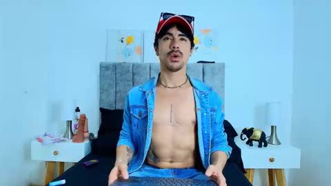 Snapshot of ethan_briggs chatting on 01-06-26, 02:48 ethan online show from 01-06-26, 02:48