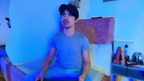 Snapshot of ethan_briggs chatting on 01-07-26, 03:31 ethan online show from 01-07-26, 03:31