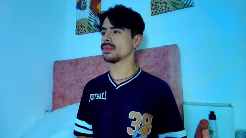 Snapshot of ethan_briggs chatting on 01-13-26, 03:23 ethan online show from 01-13-26, 03:23