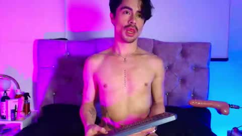 Snapshot of ethan_briggs chatting on 03-05-26, 04:08 ethan online show from 03-05-26, 04:08