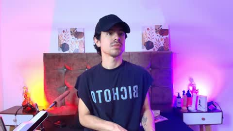 ethan  online show from 08-05-26, 03:31