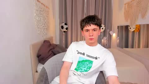 Ethan online show from 07-09-26, 03:38
