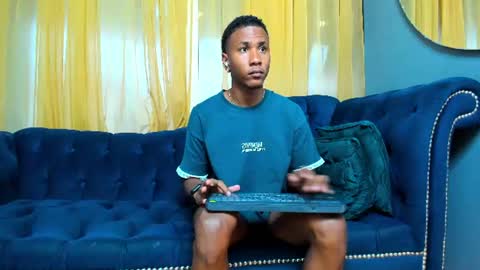 Snapshot of ethan_fox11 chatting on 07-31-26, 03:22 King Ethan online show from 07-31-26, 03:22