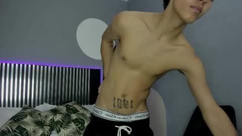 Snapshot of ethan_jamees chatting on 03-20-26, 09:30 E T H A N online show from 03-20-26, 09:30